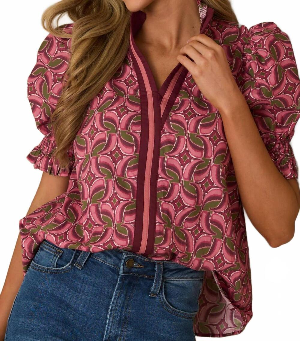 NEW ENTRO leaf printed top in wine